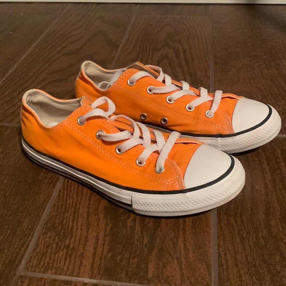 Orange converse size 3.5